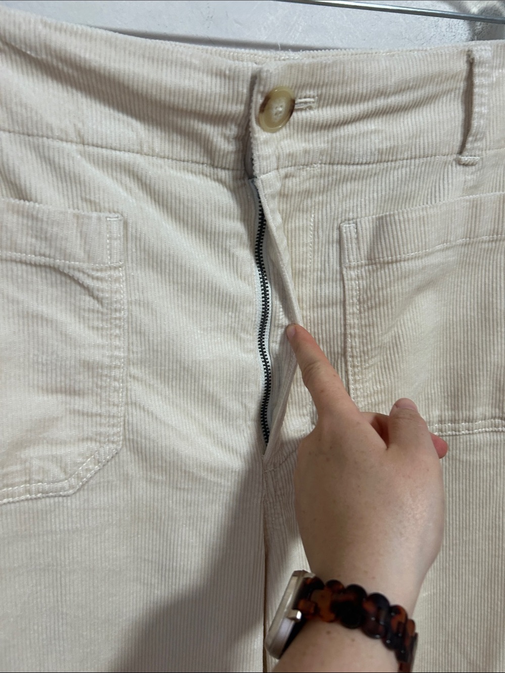 8 Items For Only $30 Cropped Wide-Leg Cream Pants - Women's - Picture 5 of 11